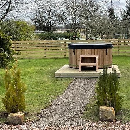 The Farmhouse, 6 Bed Property, Forres Bagian luar foto
