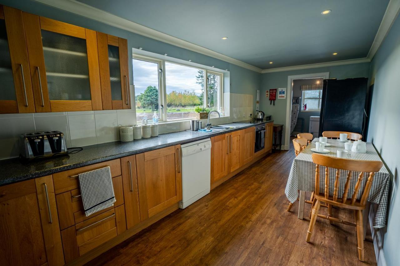 The Farmhouse, 6 Bed Property, Forres Bagian luar foto